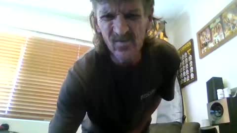 Snapshot of niceozziecockxxx chatting on January 2025 02:06:01 AM Sexiishaine online show from January 2025 02:06:01 AM