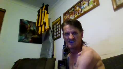 Snapshot of niceozziecockxxx chatting on February 2025 12:33:01 PM Sexiishaine online show from February 2025 12:33:01 PM