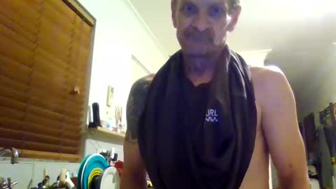 Snapshot of niceozziecockxxx chatting on September 2025 09:19:02 PM Sexiishaine online show from September 2025 09:19:02 PM