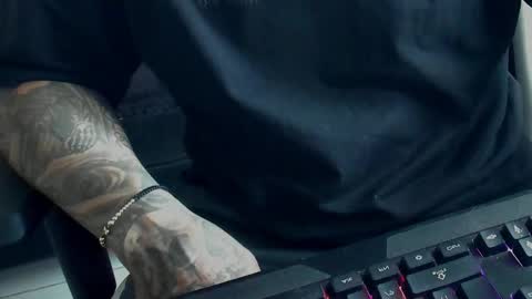 Snapshot of nicepussyandcock chatting on September 2025 10:00:01 PM Camila And Steeven online show from September 2025 10:00:01 PM