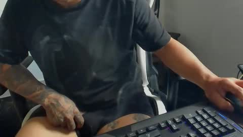 Snapshot of nicepussyandcock chatting on October 2025 06:41:01 PM Camila And Steeven online show from October 2025 06:41:01 PM