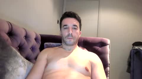 Snapshot of niciboi chatting on December 2024 11:57:02 PM James online show from December 2024 11:57:02 PM