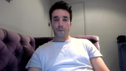Snapshot of niciboi chatting on March 2025 11:15:01 PM James online show from March 2025 11:15:01 PM