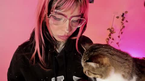   Help me reach 100 thumbs up online show from February 2025 04:14:01 AM