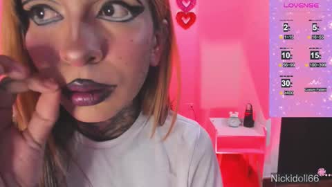   Help me reach 100 thumbs up online show from September 2025 07:42:01 AM