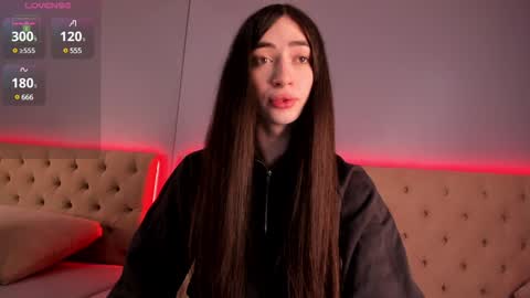 Nickie online show from January 2025 01:58:01 PM