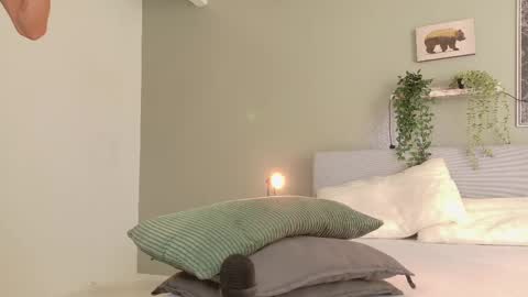 NICKI FOX  online show from October 2025 07:33:02 PM