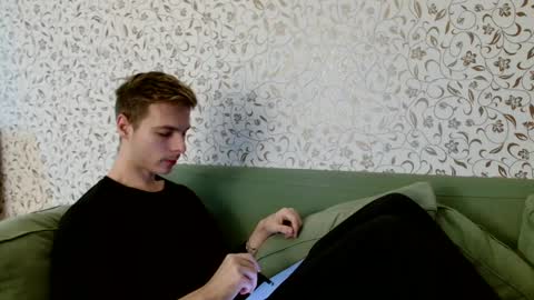Snapshot of nicksuper8 chatting on December 2024 09:30:01 AM Nick online show from December 2024 09:30:01 AM