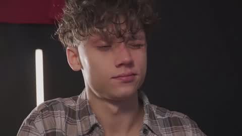 Snapshot of nicky_neal chatting on October 2025 12:42:02 AM Nicky Neal online show from October 2025 12:42:02 AM