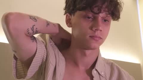 Snapshot of nicky_neal chatting on October 2025 12:21:02 AM Nicky Neal online show from October 2025 12:21:02 AM