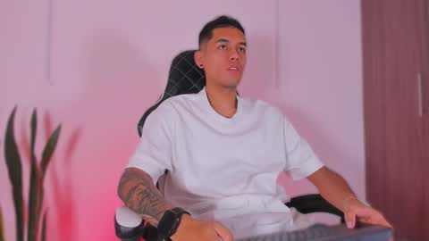 Nicky  online show from October 2025 12:06:01 PM