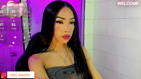 Snapshot of nickynoa chatting on November 2025 02:44:01 AM Nicky online show from November 2025 02:44:01 AM