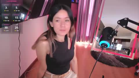 Nicky online show from September 2025 03:38:02 PM