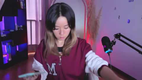 Nicky online show from October 2025 07:14:02 PM