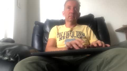 Nico online show from September 2025 02:22:02 PM