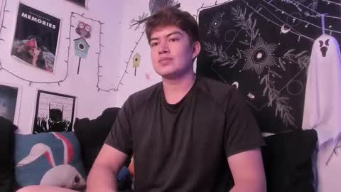 Nicols online show from October 2025 01:05:02 AM