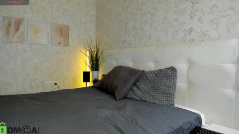 Snapshot of nicole_charm chatting on October 2025 08:39:01 PM GMT7TueWedThSu 0300am-0900am. Sa 1000am-0400pm online show from October 2025 08:39:01 PM