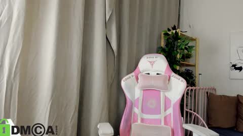 Snapshot of nicole_charm chatting on October 2025 08:09:02 PM GMT7TueWedThSu 0300am-0900am. Sa 1000am-0400pm online show from October 2025 08:09:02 PM