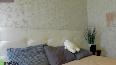 Snapshot of nicole_charm chatting on November 2025 08:22:02 PM GMT7TueWedThSu 0300am-0900am. Sa 1000am-0400pm online show from November 2025 08:22:02 PM