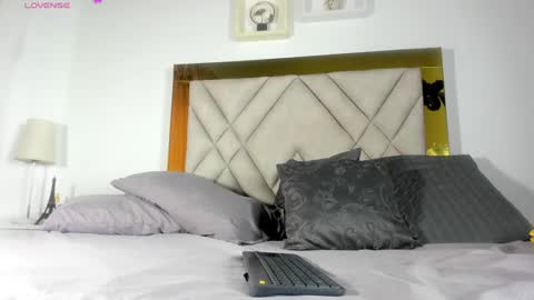 nicole_grace0 online show from January 2025 12:02:02 PM
