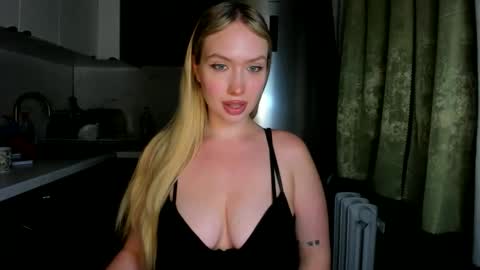 Nicole online show from September 2025 09:31:01 PM