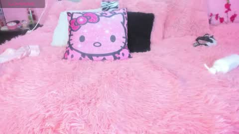 nicole_rosales online show from November 2025 11:26:02 PM