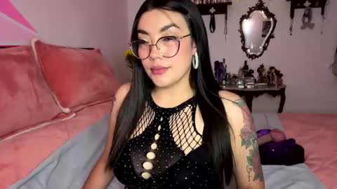 Snapshot of nicole_wc chatting on September 2025 04:39:02 AM Nicole online show from September 2025 04:39:02 AM