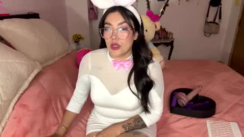 Snapshot of nicole_wc chatting on October 2025 04:24:01 AM Nicole online show from October 2025 04:24:01 AM