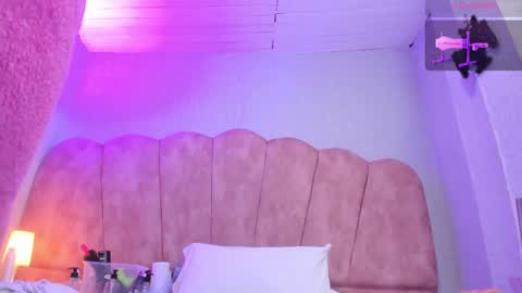 Nicole online show from February 2025 06:33:01 AM