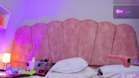 Nicole online show from February 2025 07:24:02 AM