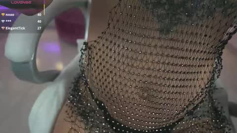 Nicole Crawft online show from October 2025 07:44:01 PM