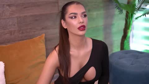 Nicole online show from September 2025 07:34:02 AM