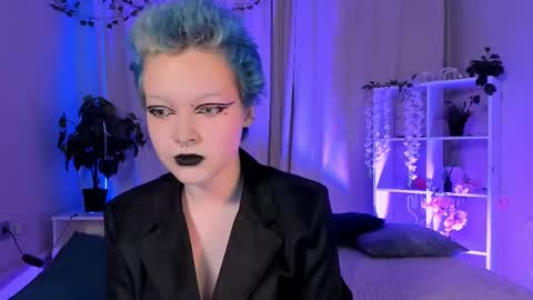 Nicole online show from December 2024 02:00:01 PM