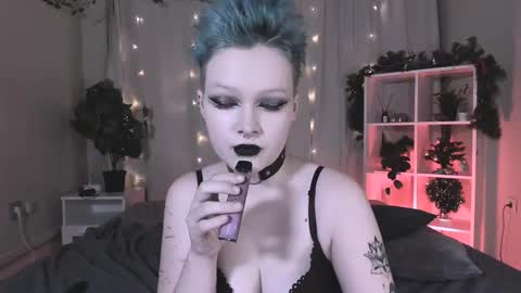 Nicole online show from December 2024 03:03:02 AM
