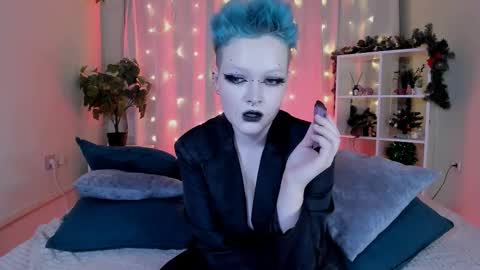 Nicole online show from December 2024 08:47:02 PM