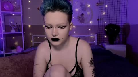 Nicole online show from December 2024 02:33:01 AM