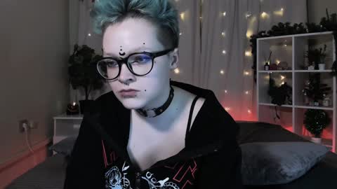 Nicole online show from January 2025 11:52:02 PM