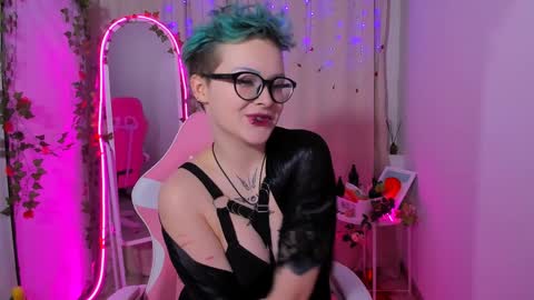 Nicole online show from January 2025 09:16:01 PM