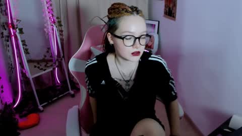 Nicole online show from February 2025 03:34:02 AM