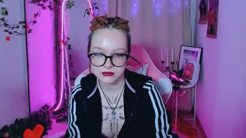 Nicole online show from February 2025 03:48:01 AM