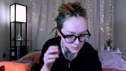Nicole online show from February 2025 05:37:01 AM