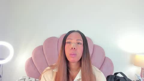 NICOLE online show from October 2025 12:18:02 PM