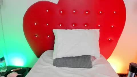 Snapshot of nicolette_rock chatting on November 2025 10:04:02 AM nicolette online show from November 2025 10:04:02 AM