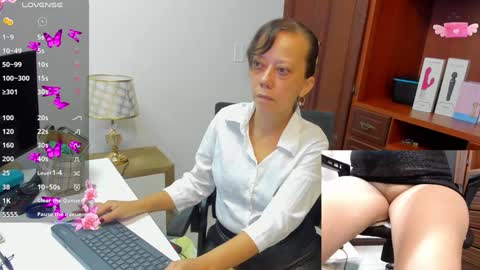 Nicolett Ryan  online show from January 2025 11:52:01 AM