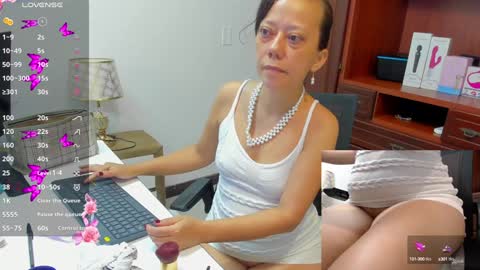 Nicolett Ryan  online show from January 2025 11:48:01 AM