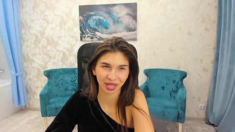 nicolewerti online show from January 2025 02:51:02 PM