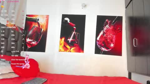 nicolle_hanks1 online show from October 2025 02:03:02 AM