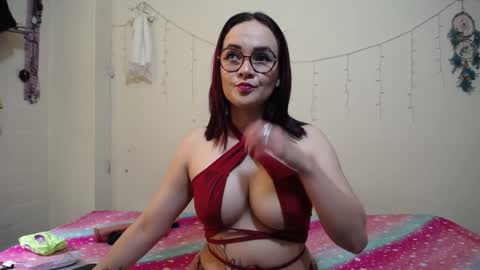 Snapshot of nicolle_sky chatting on February 2025 04:26:02 PM nicolle_sky online show from February 2025 04:26:02 PM