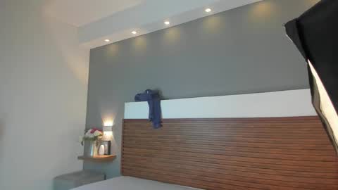 Nicolle online show from October 2025 11:32:02 AM