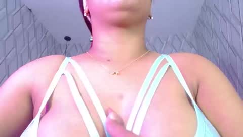 Nicolle Miley online show from February 2025 02:40:01 AM